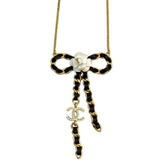 🔥Rare🔥Chain CC Bow Necklace Black Lambskin/Gold - Picture 9 of 11